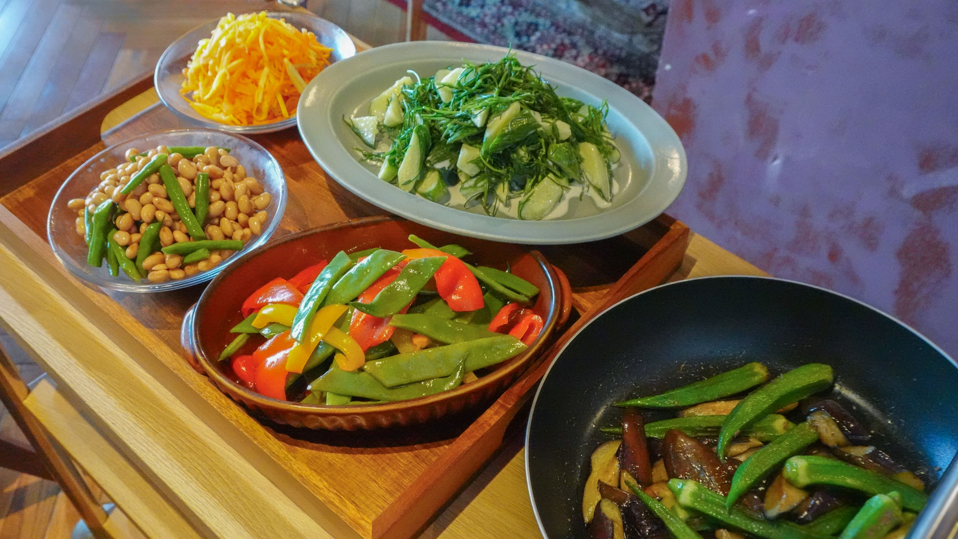 初夏のある日のランチの前菜です。お野菜もりもりです。